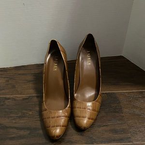 Ralph Lauren size 10 pumps